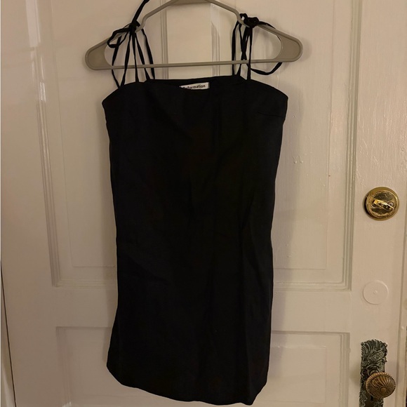 Black linen Reformation shift dress with tie straps - Picture 3 of 5